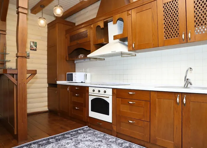 тетяна 布克维